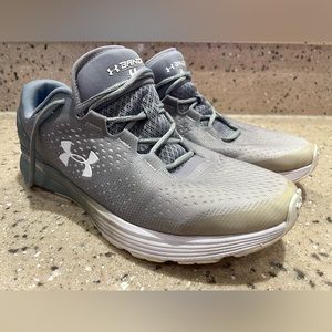 Under Armour Bandit 4